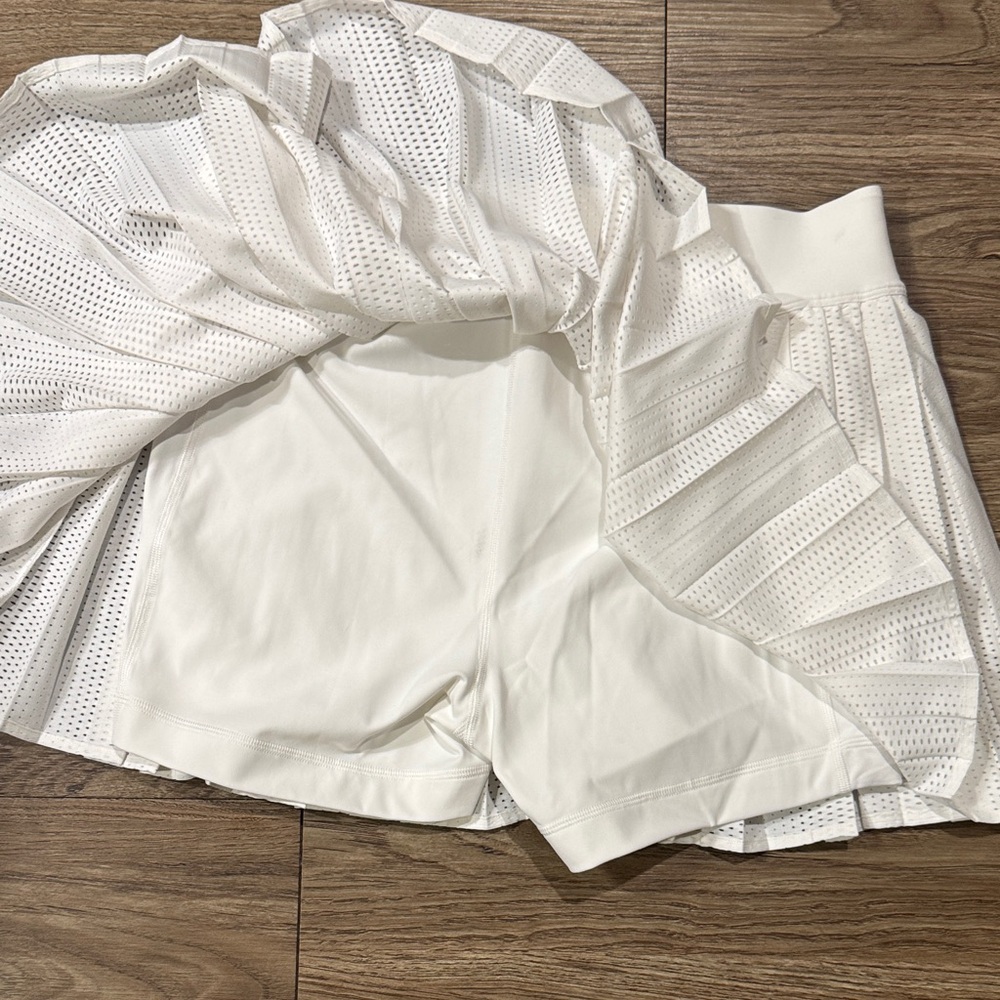 Lululemon Pleated Tennis Skirt - Picture 2 of 6